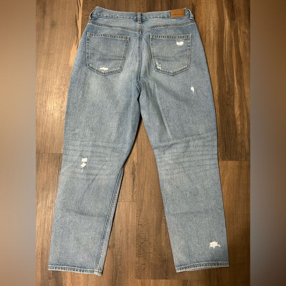 American Eagle Mom Jean - Picture 3 of 3